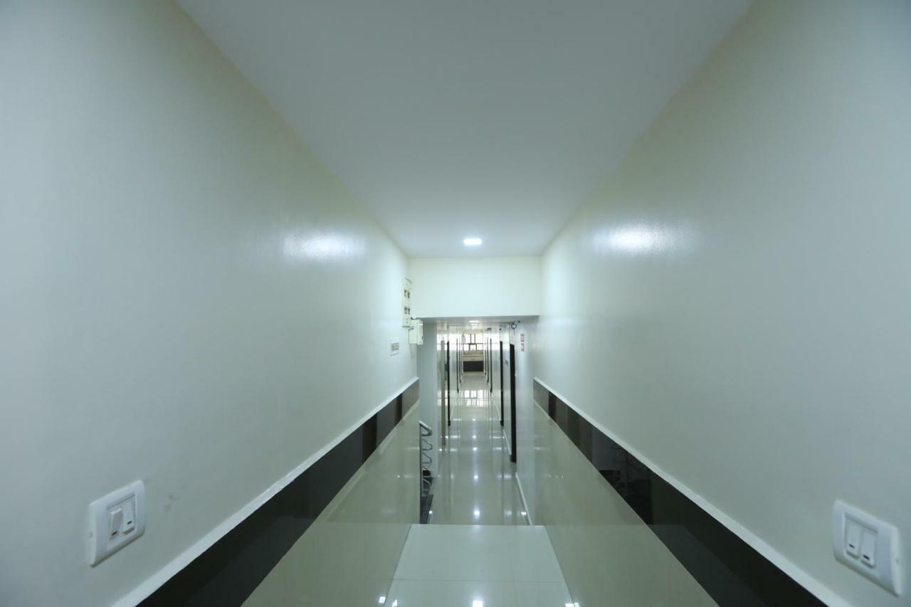 Hotel Embassy Bangalore Eksteriør bilde