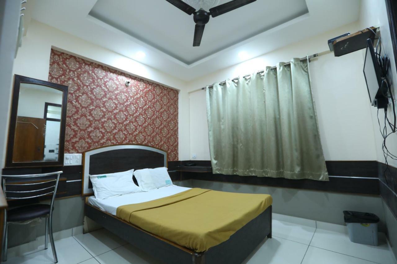 Hotel Embassy Bangalore Eksteriør bilde